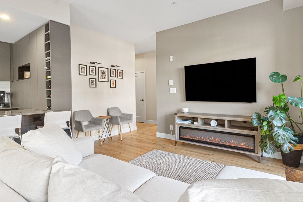 Walk-In Closet Photo of 122 55 Klahanie Drive, Port Moody, BC