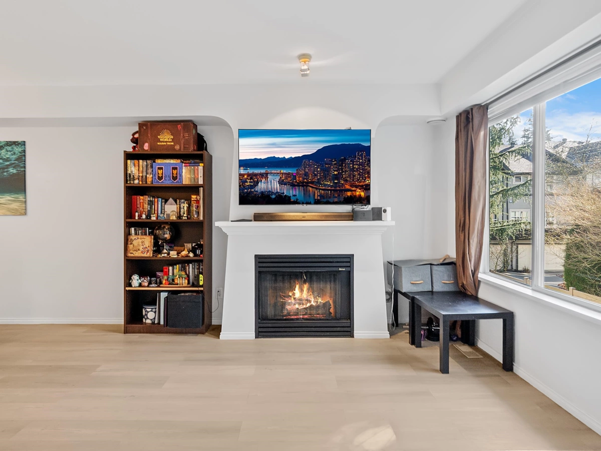 Dining Area Photo of 12 8775 161 Street, Surrey, BC