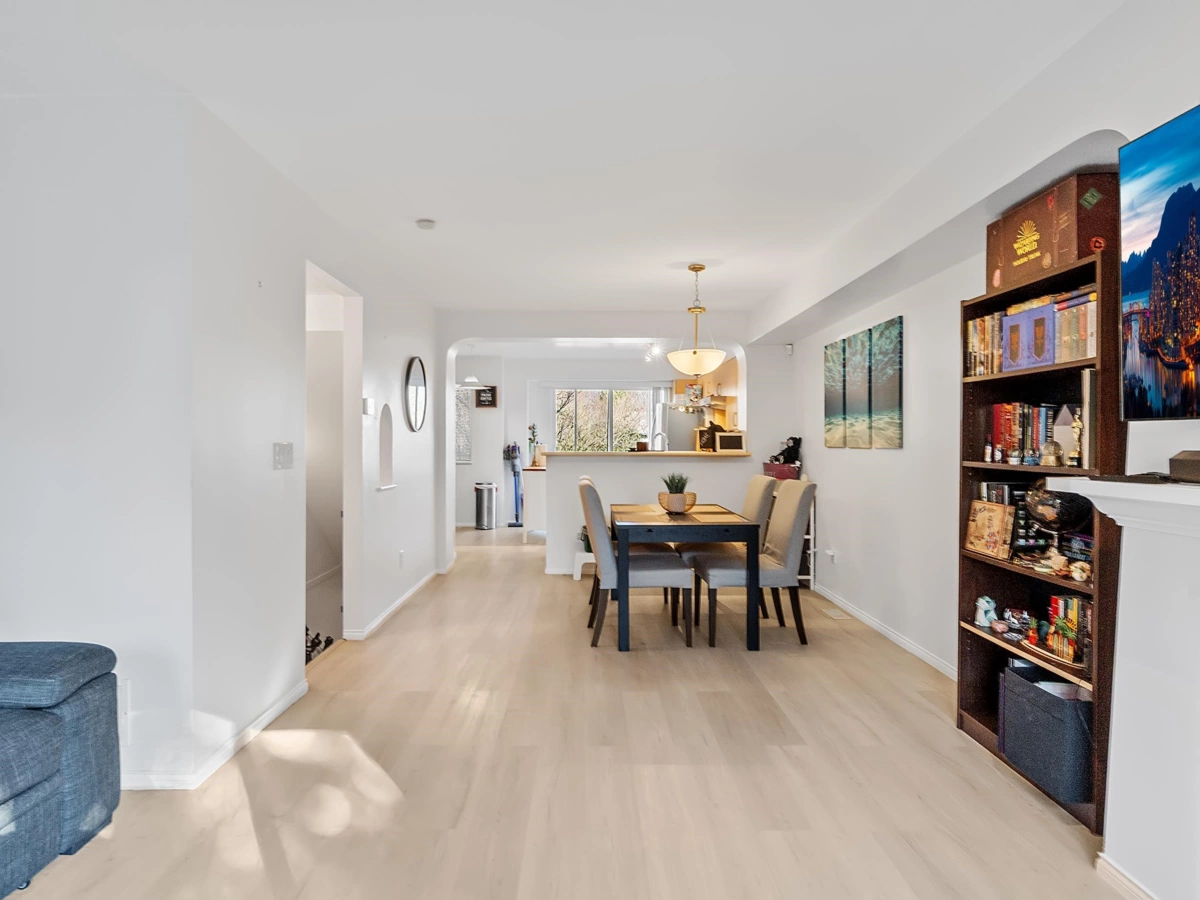 Kitchen Photo of 12 8775 161 Street, Surrey, BC