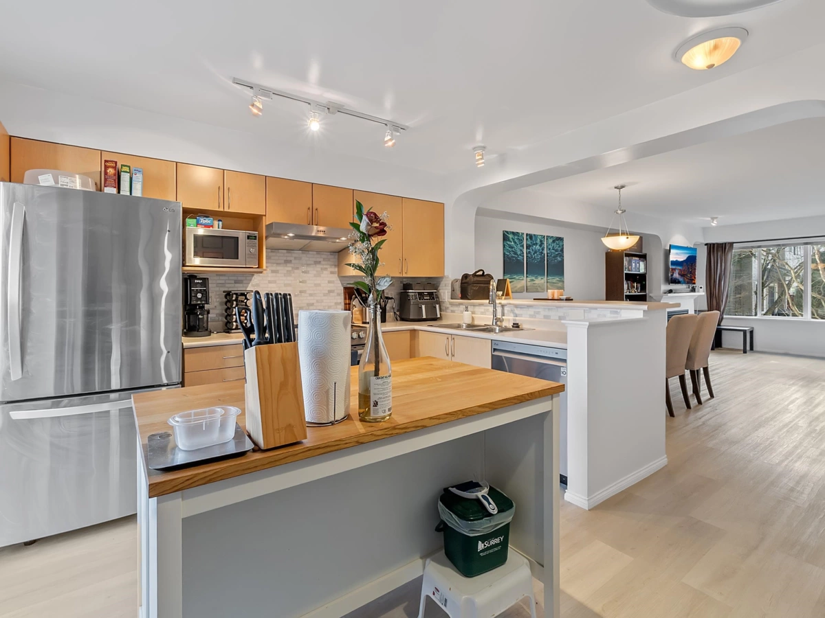 Walk-In Closet Photo of 12 8775 161 Street, Surrey, BC