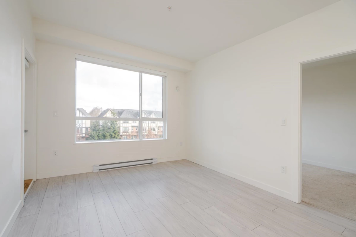Kitchen Photo of B317 20834 80 Avenue, Langley, BC