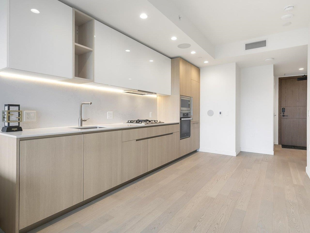 Kitchen Photo of 1005 6811 Pearson Way, Richmond, BC