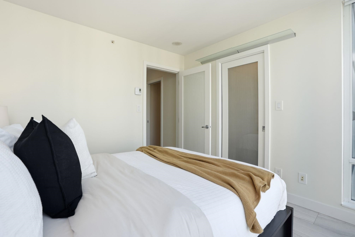 Backyard Photo of 3206 1495 Richards Street, Vancouver, BC