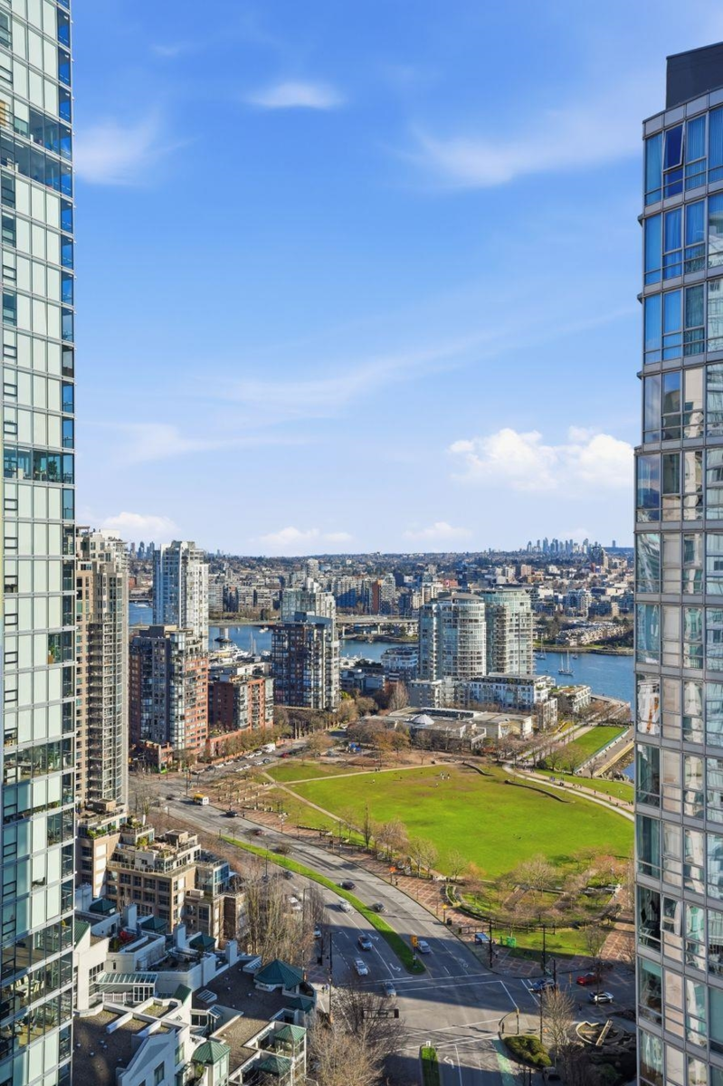 Garden / Landscaping Photo of 3206 1495 Richards Street, Vancouver, BC