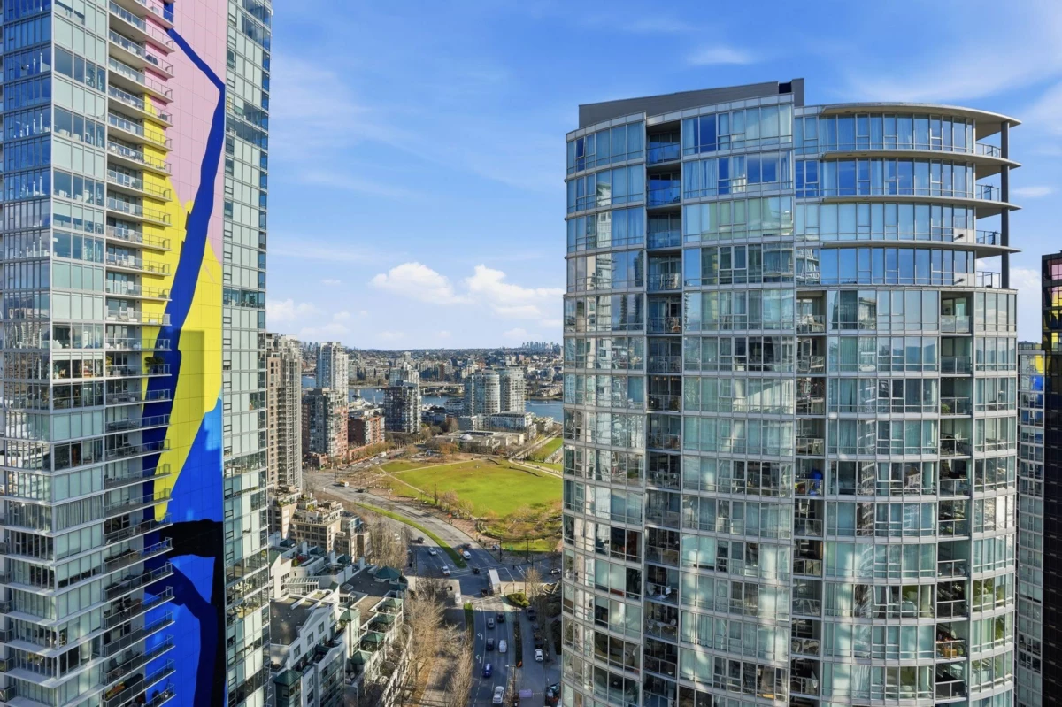 Hot Tub / Spa Photo of 3206 1495 Richards Street, Vancouver, BC