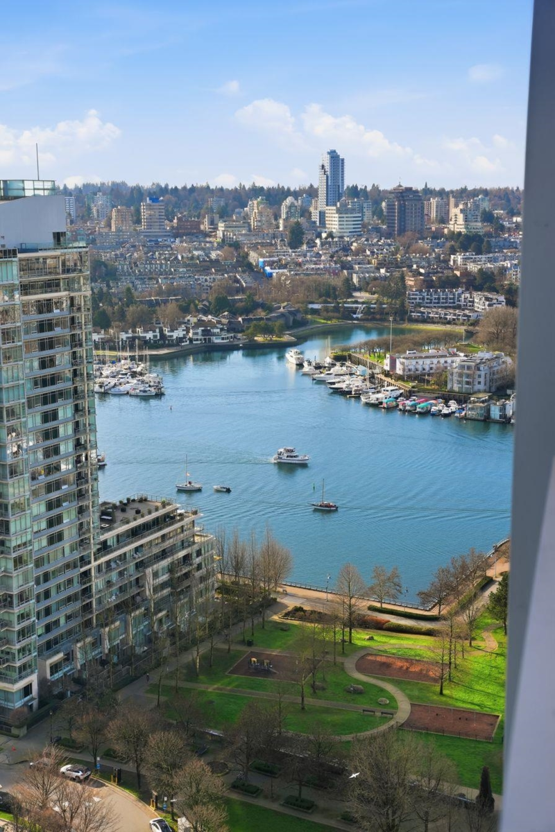 Laundry Room Photo of 3206 1495 Richards Street, Vancouver, BC