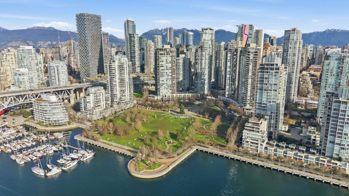 Outdoor Kitchen Photo of 3206 1495 Richards Street, Vancouver, BC