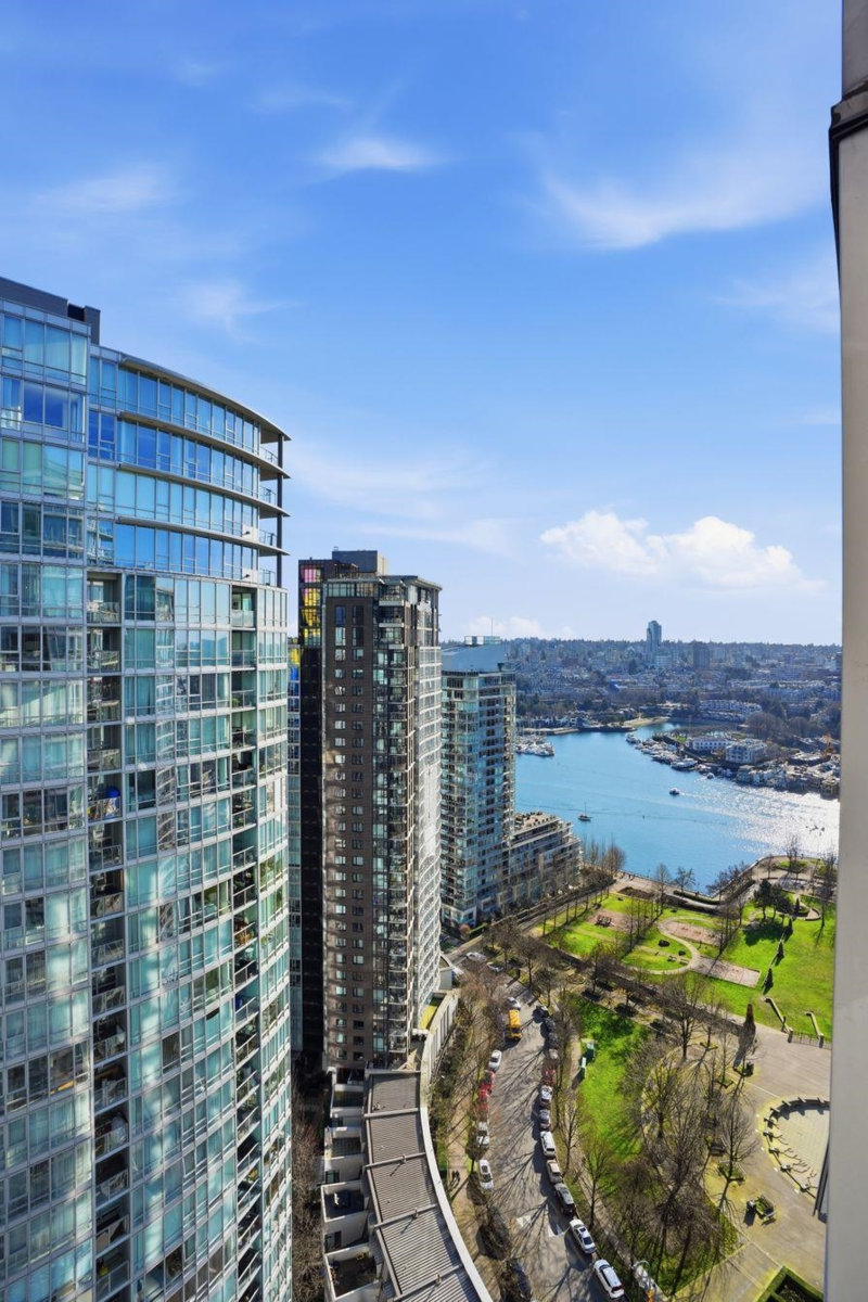 Swimming Pool Photo of 3206 1495 Richards Street, Vancouver, BC