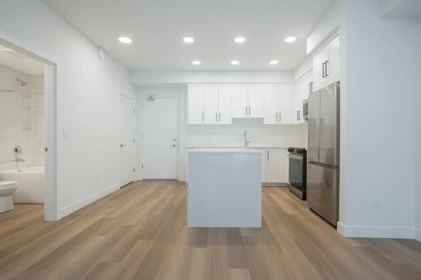 Kitchen Photo of 306 33820 South Fraser Way, Abbotsford, BC