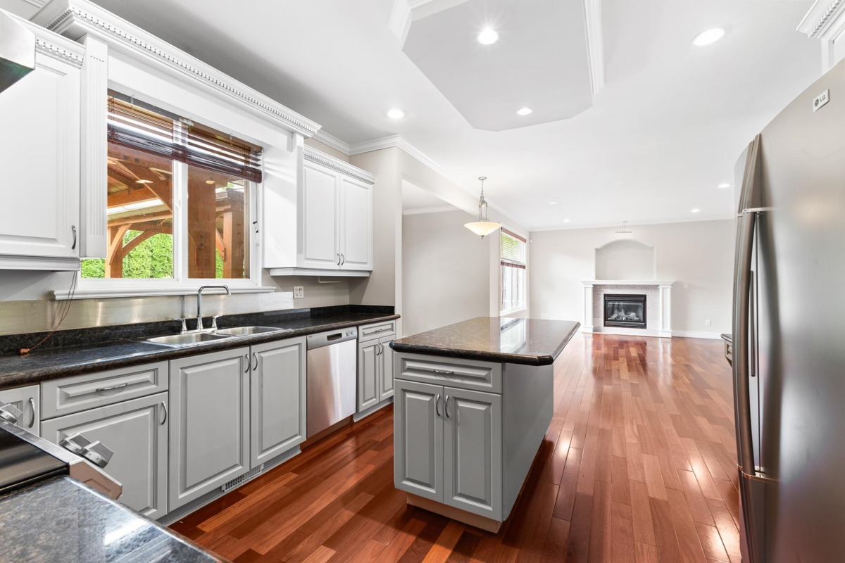 Breakfast Nook Photo of 9160 Mona Avenue, Burnaby, BC