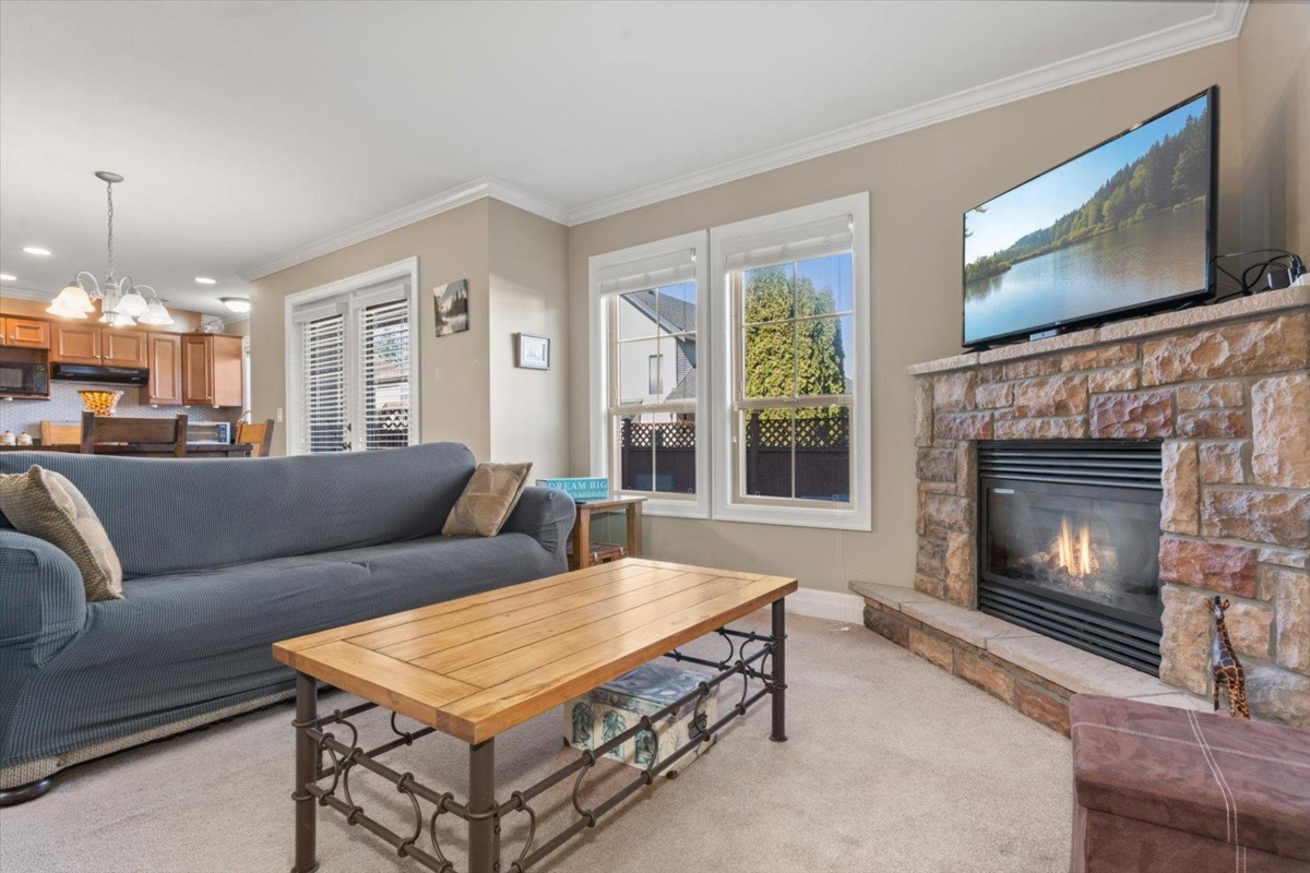 Dining Area Photo of 60 44523 Mclaren Drive, Chilliwack, BC