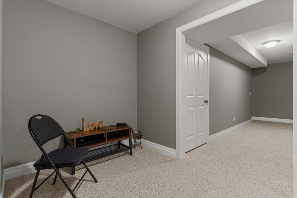 Hallway Photo of 60 44523 Mclaren Drive, Chilliwack, BC