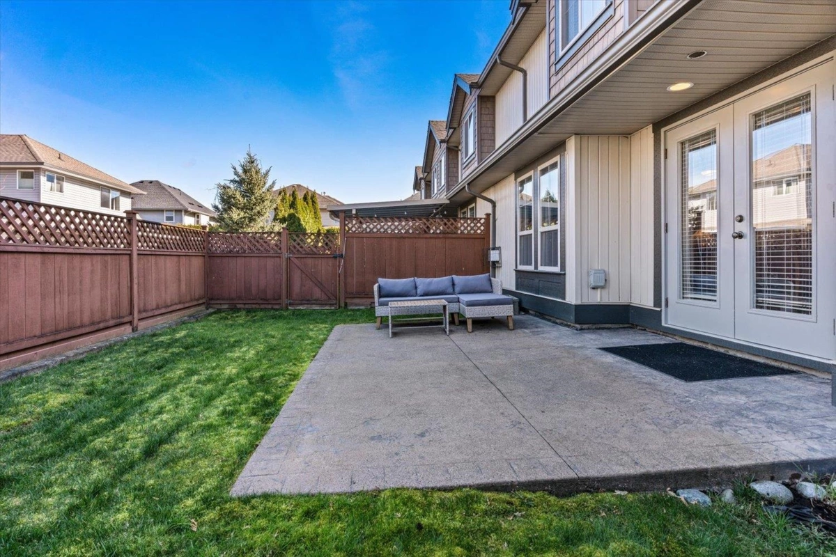Outdoor Deck Photo of 60 44523 Mclaren Drive, Chilliwack, BC