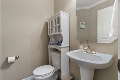 Walk-In Closet Photo of 60 44523 Mclaren Drive, Chilliwack, BC