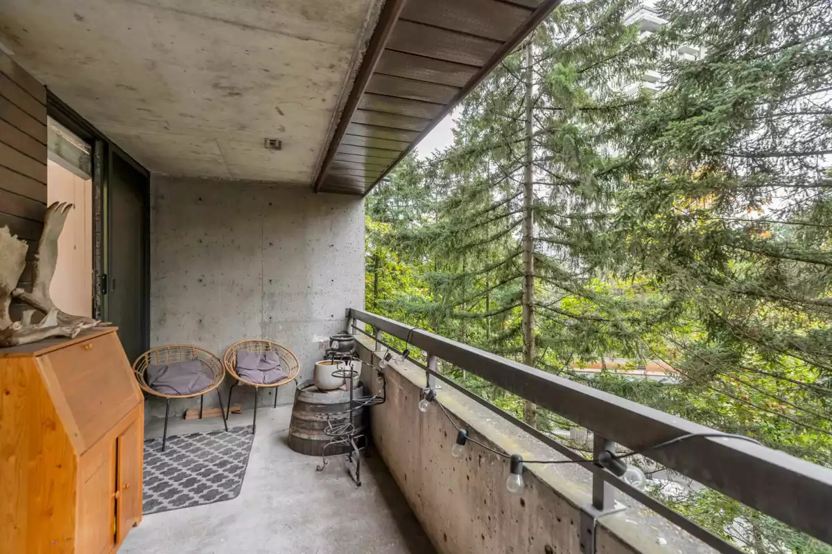 Backyard Photo of 501 3771 Bartlett Court, Burnaby, BC