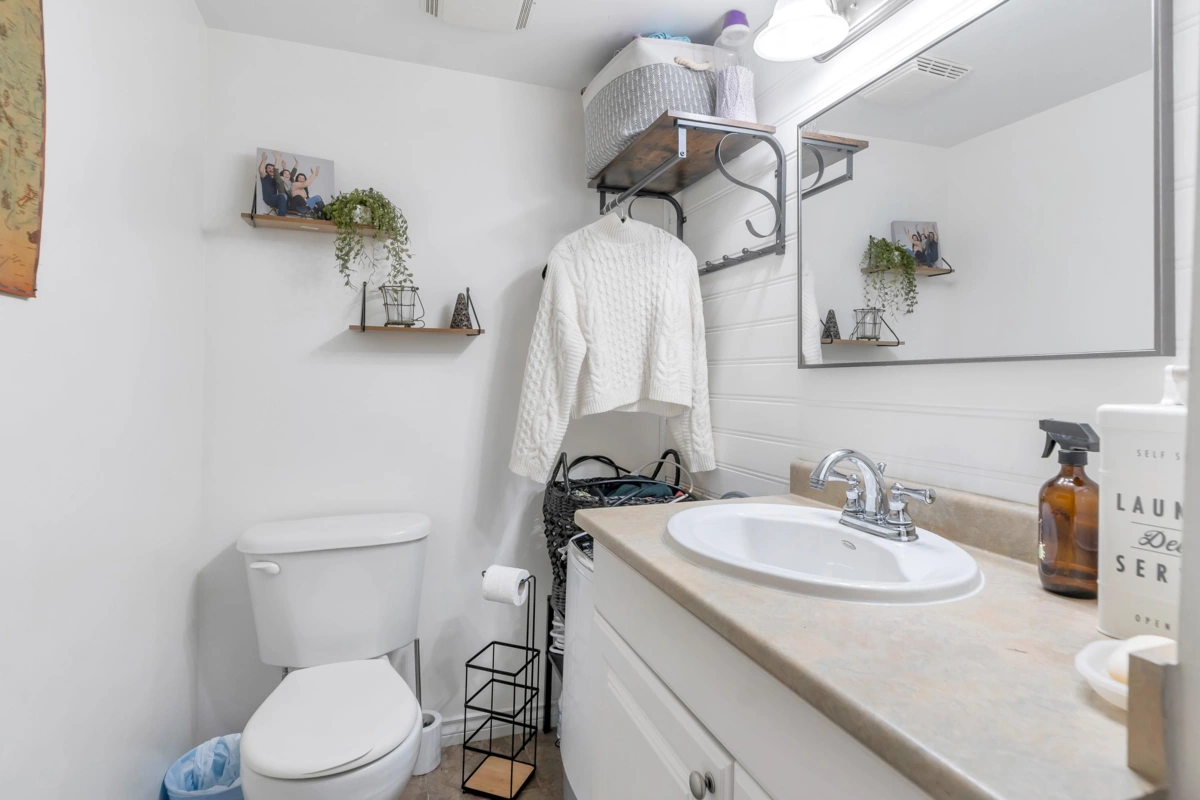 Basement Recreation Room Photo of 501 3771 Bartlett Court, Burnaby, BC