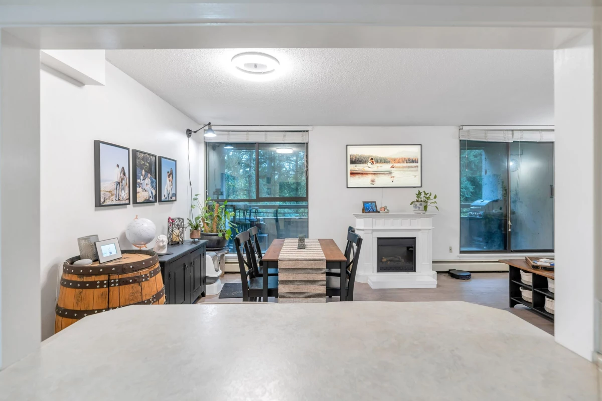 Primary Bathroom Photo of 501 3771 Bartlett Court, Burnaby, BC