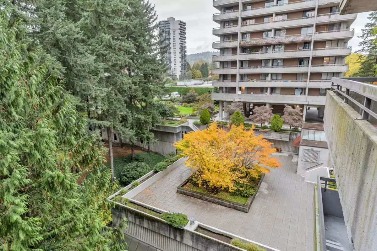Swimming Pool Photo of 501 3771 Bartlett Court, Burnaby, BC