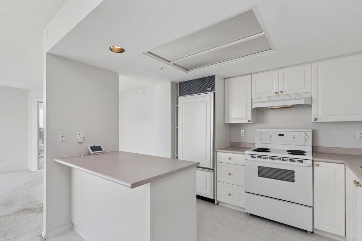 Guest Bathroom Photo of 1605 739 Princess Street, New Westminster, BC