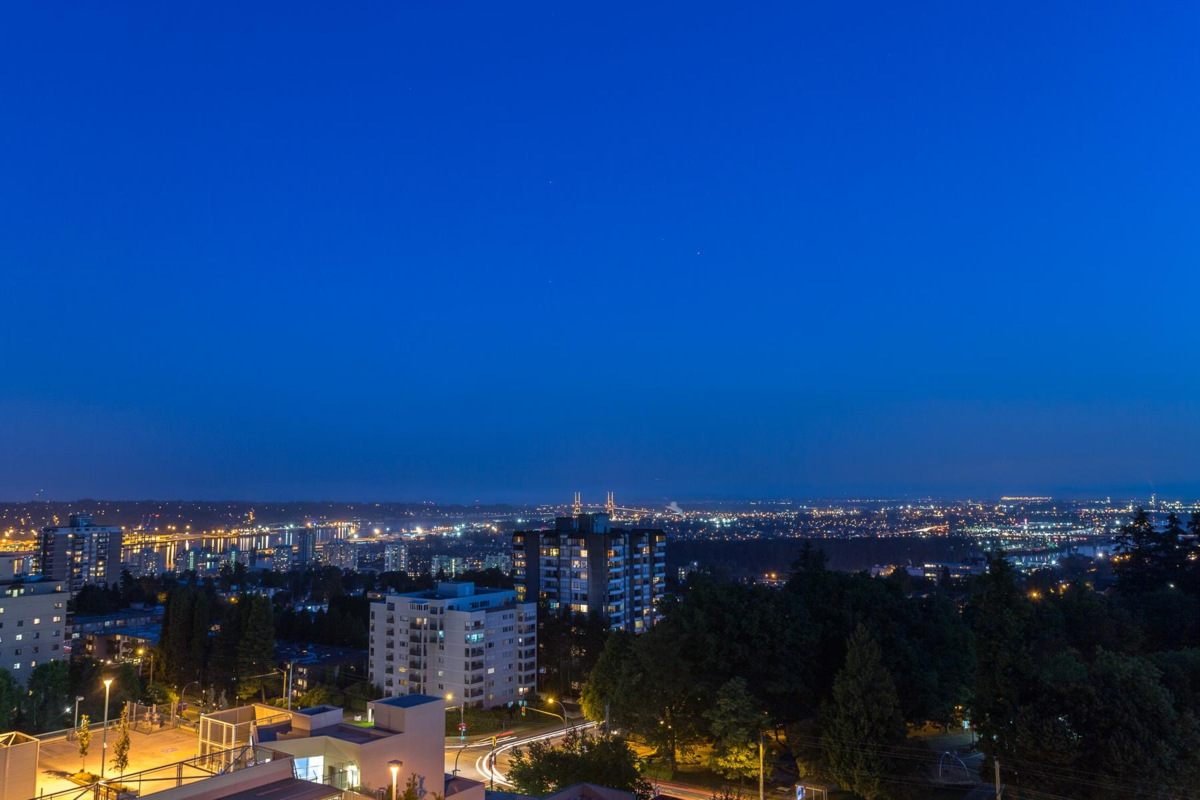 Living Room Photo of 1605 739 Princess Street, New Westminster, BC