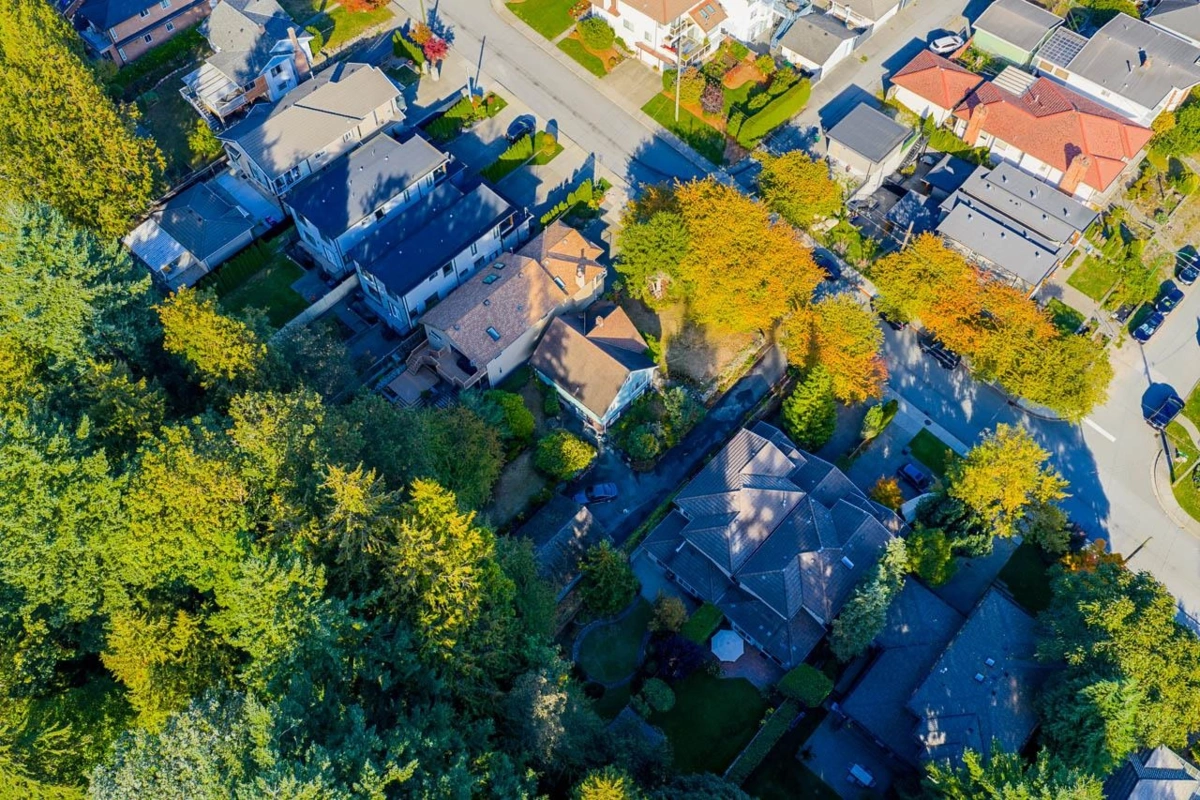 Staircase Photo of 8061 Mcgregor Avenue, Burnaby, BC