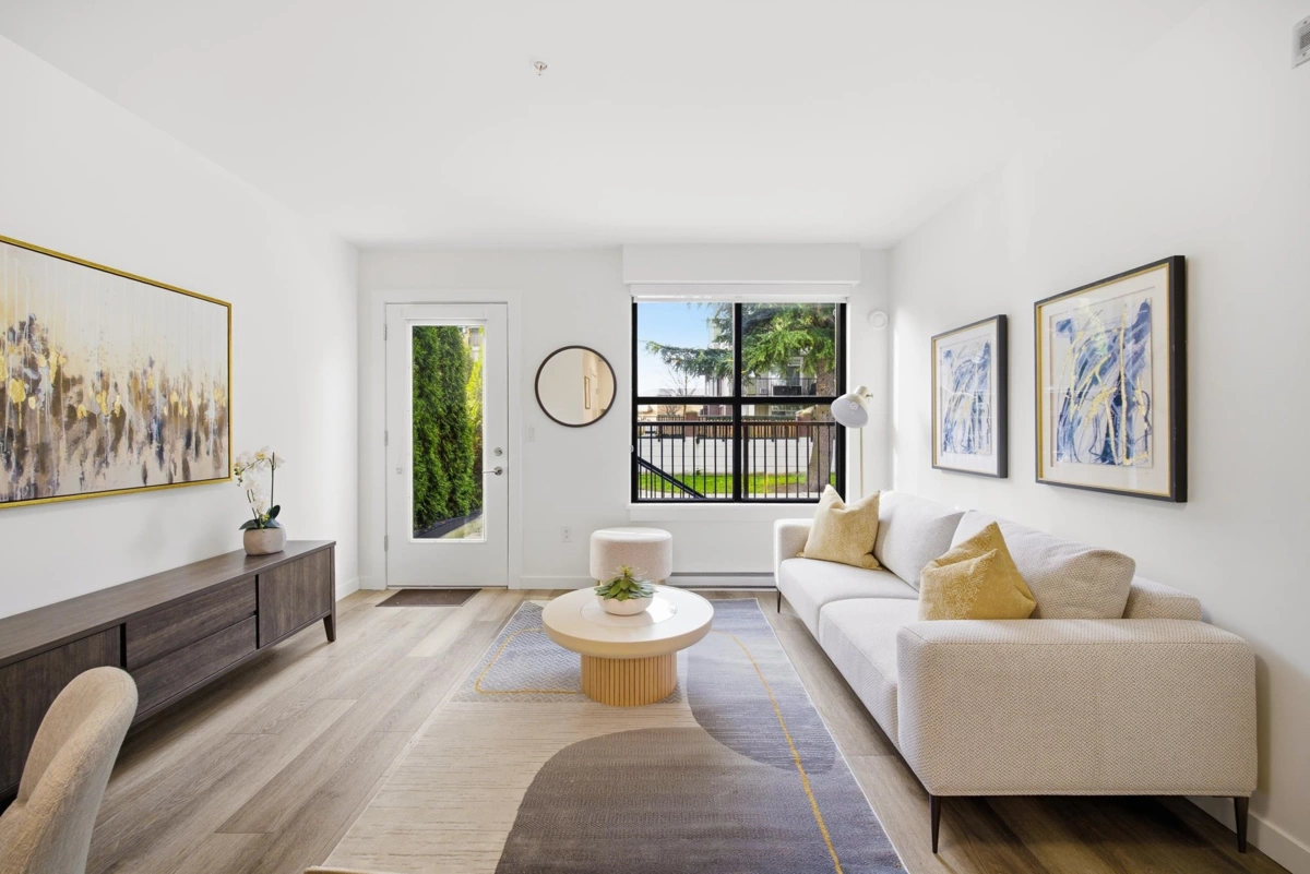 Living Room Photo of 103 20695 Eastleigh Crescent, Langley, BC