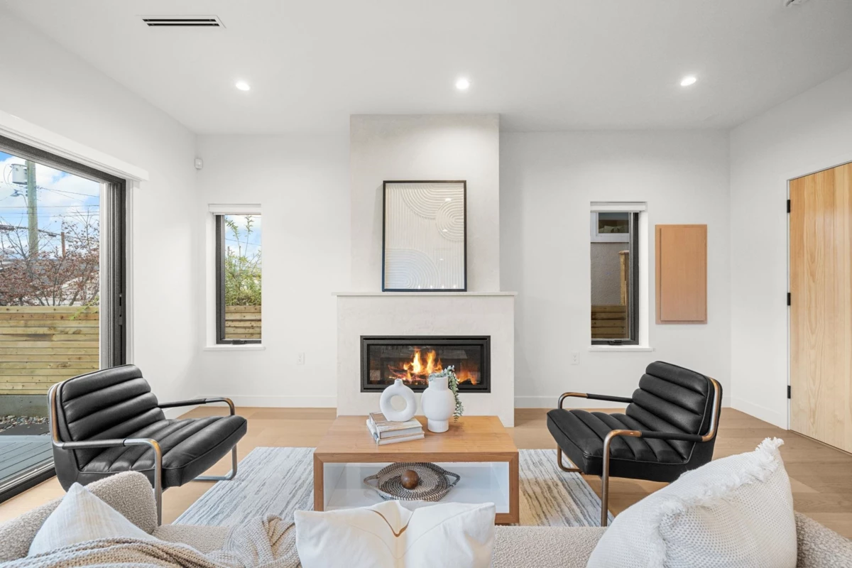Family Room Photo of 2 2247 Parker Street, Vancouver, BC