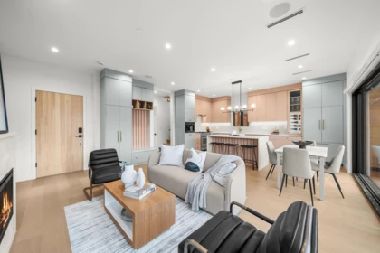 2 2247 Parker Street, Vancouver, BC