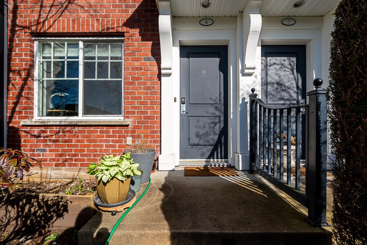 Basement Recreation Room Photo of 6 7348 192a Street, Surrey, BC