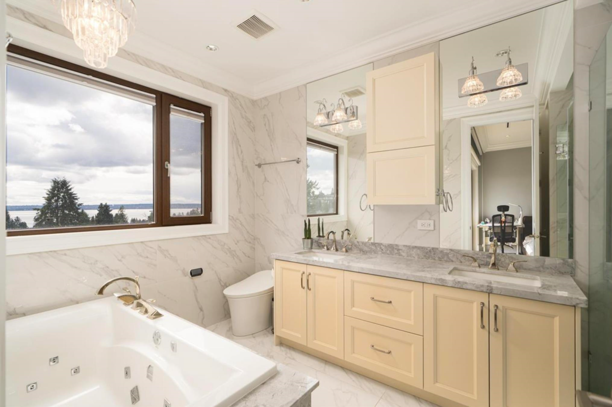 Bedroom 4 Photo of 1410 Mathers Avenue, West Vancouver, BC