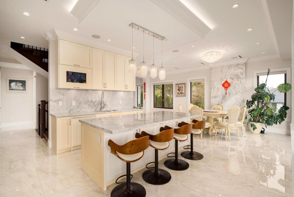 Breakfast Nook Photo of 1410 Mathers Avenue, West Vancouver, BC