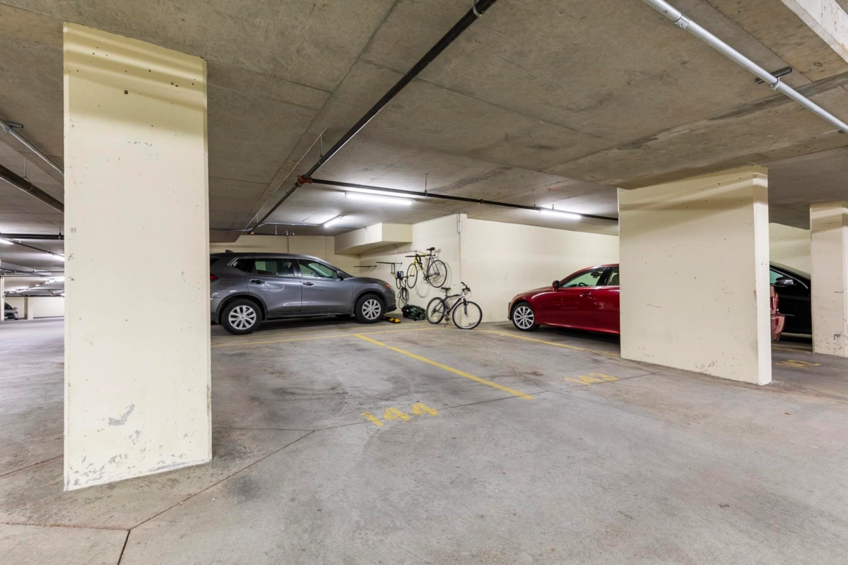 Front Yard Photo of 312 170 W 1st Street, North Vancouver, BC