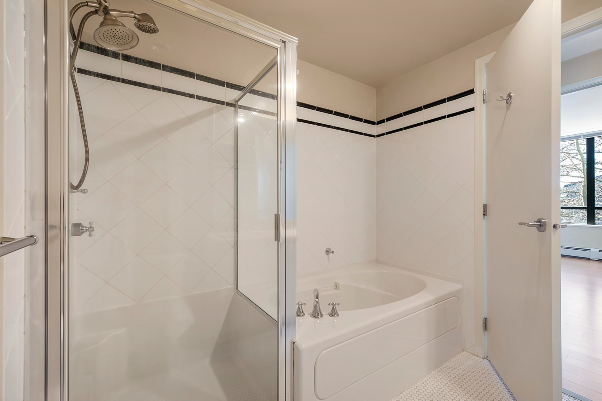 Office / Den Photo of 312 170 W 1st Street, North Vancouver, BC