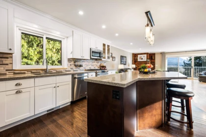 Breakfast Nook Photo of 4895 Southside Road, Chilliwack, BC