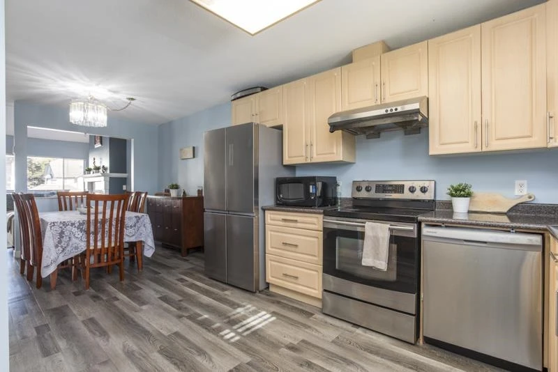 Dining Area Photo of 213 7837 120a Street, Surrey, BC