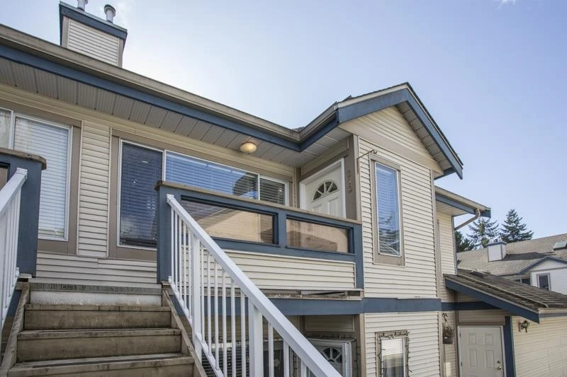 Living Room Photo of 213 7837 120a Street, Surrey, BC