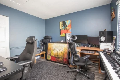 Hallway Photo of 213 7837 120a Street, Surrey, BC