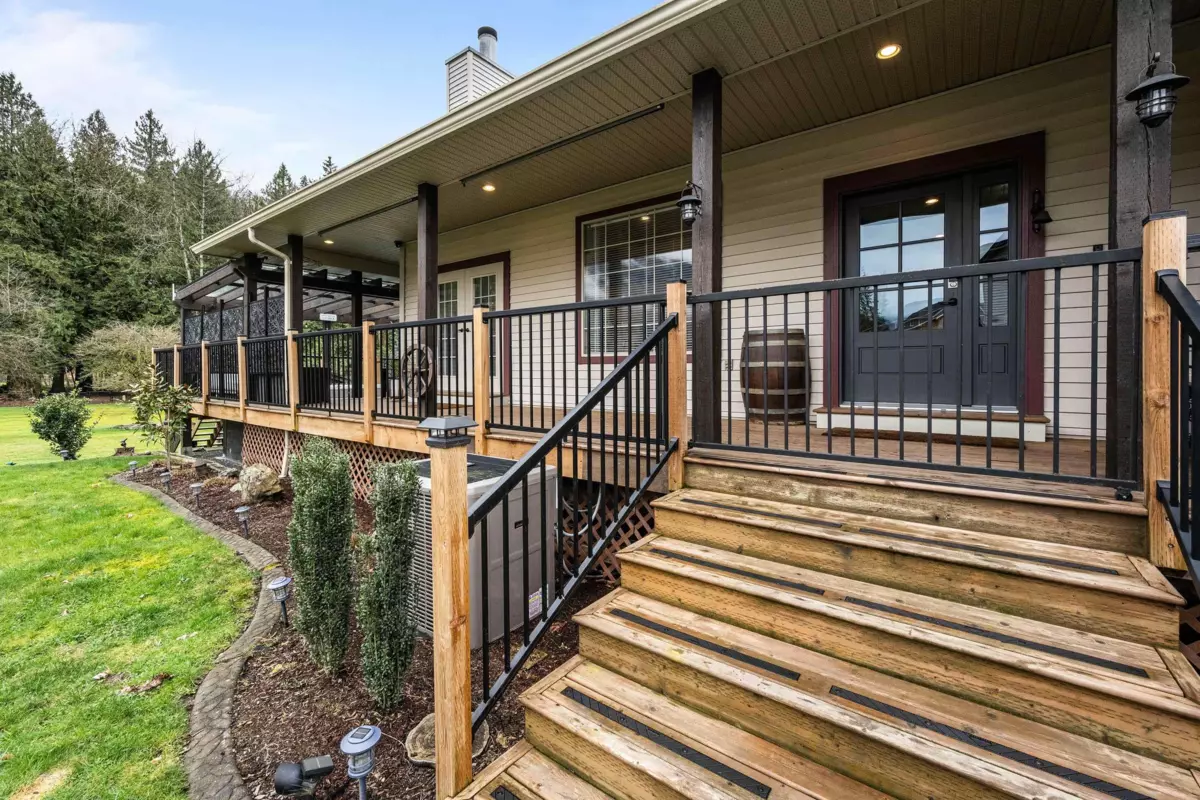 Family Room Photo of 9974 Llanberis Way, Rosedale, BC