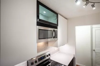 Guest Bathroom Photo of 208 211 W 3rd Street, North Vancouver, BC
