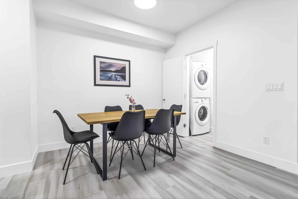 Dining Area Photo of 101 15628 104 Avenue, Surrey, BC