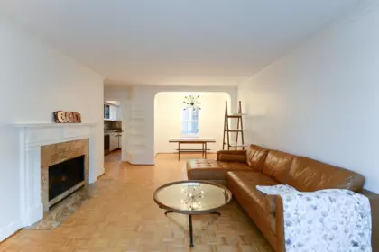 Kitchen Photo of 1355 W 7th Avenue, Vancouver, BC