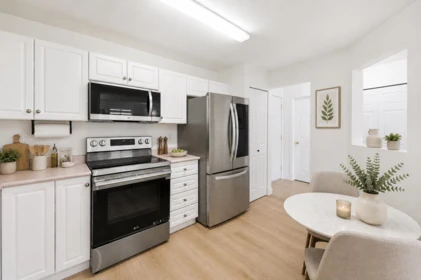 Breakfast Nook Photo of 307 31771 Peardonville Road, Abbotsford, BC