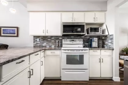 Kitchen Photo of 8 34942 Mt Blanchard Drive, Abbotsford, BC