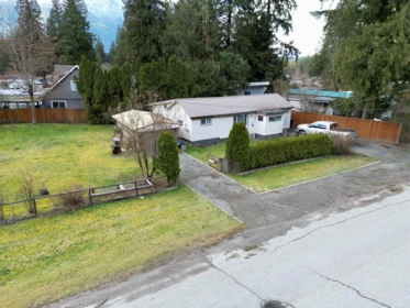 63745 Old Yale Road, Hope, BC, Hope — Single Family Residence for sale
