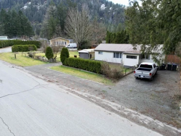 63745 Old Yale Road, Hope, BC, Hope — Single Family Residence for sale