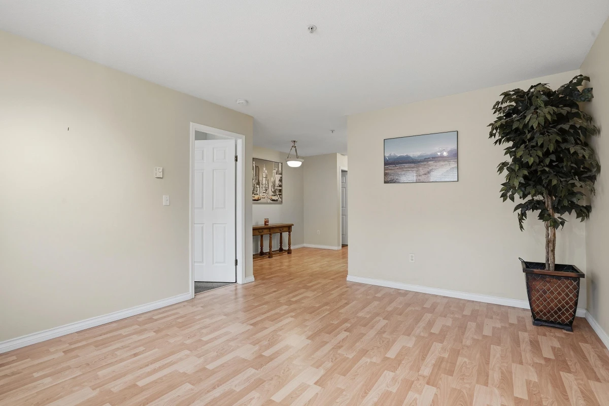 Dining Area Photo of 19 19034 Mcmyn Road, Pitt Meadows, BC