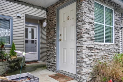 19 19034 Mcmyn Road, Pitt Meadows, BC, Pitt Meadows — Townhouse for sale