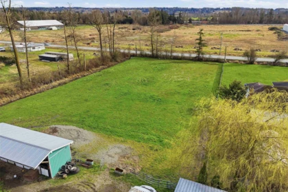 Hot Tub / Spa Photo of 18167 16 Avenue, Surrey, BC