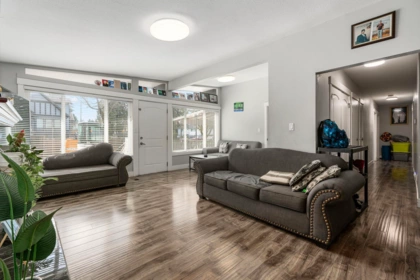 Hallway Photo of 12847 106 Avenue, Surrey, BC