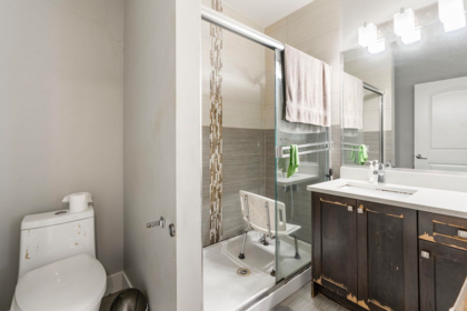 Kitchen Photo of 12847 106 Avenue, Surrey, BC